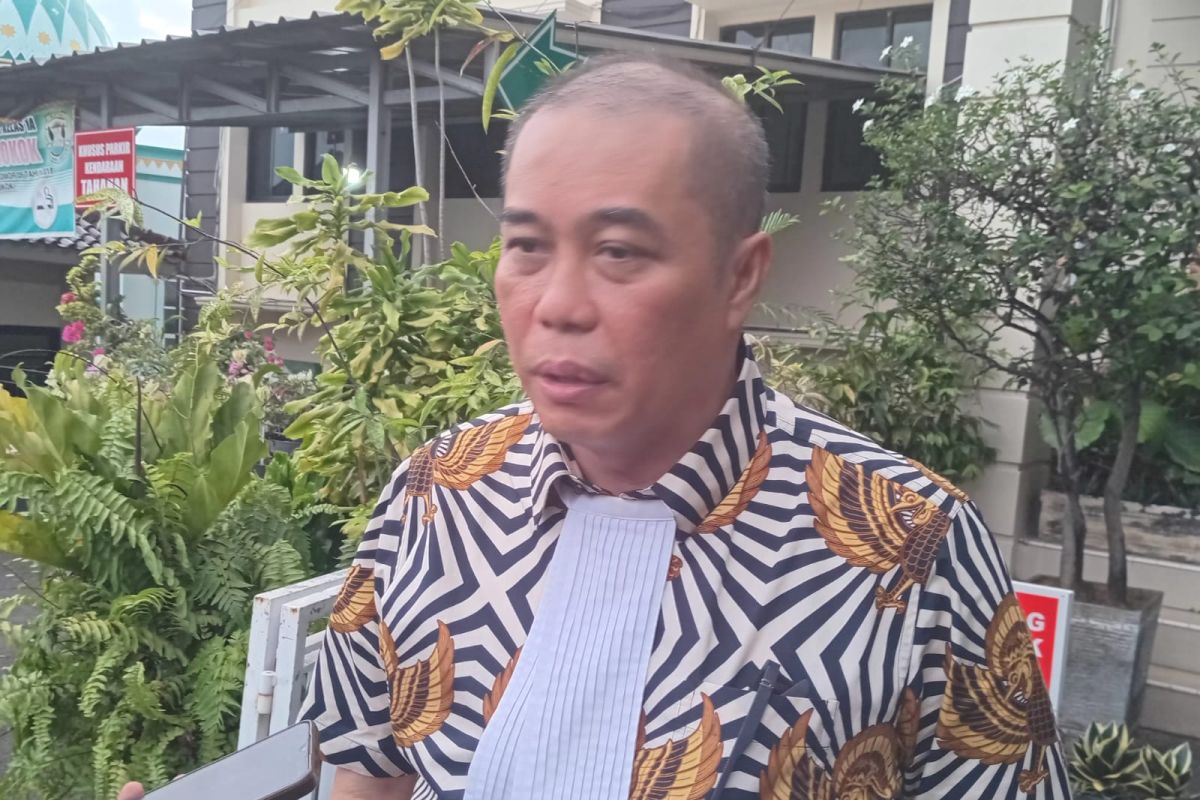 Empat terdakwa korupsi gerbang rumah jabatan Bupati LampungTimur disidang