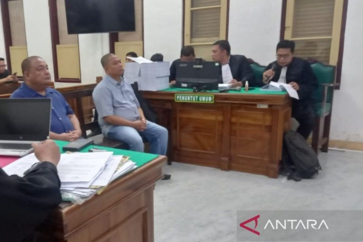 Mantan Bupati Langkat Terbit Rencana dan abangnya dituntut lima tahun penjara