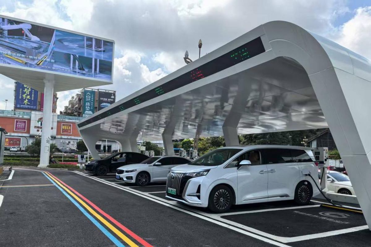 China luncurkan rencana tiga tahun untuk infrastruktur EV