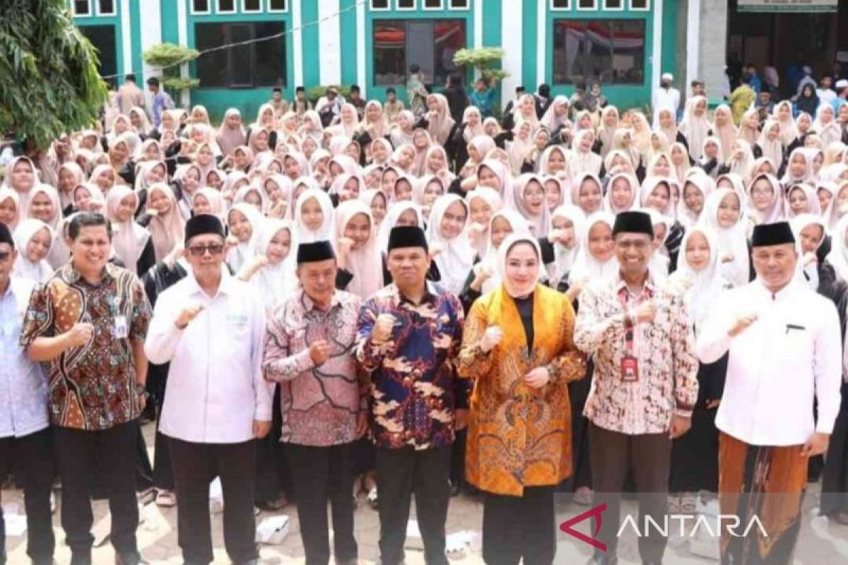 Pemkab Bekasi membuka kegiatan Porseni Pondok Pesantren 2025