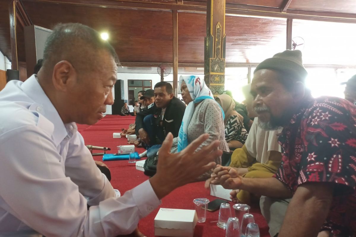 Pemkab Tulungagung fasilitasi audiensi warga Kaligenthong dengan Kejati Jatim