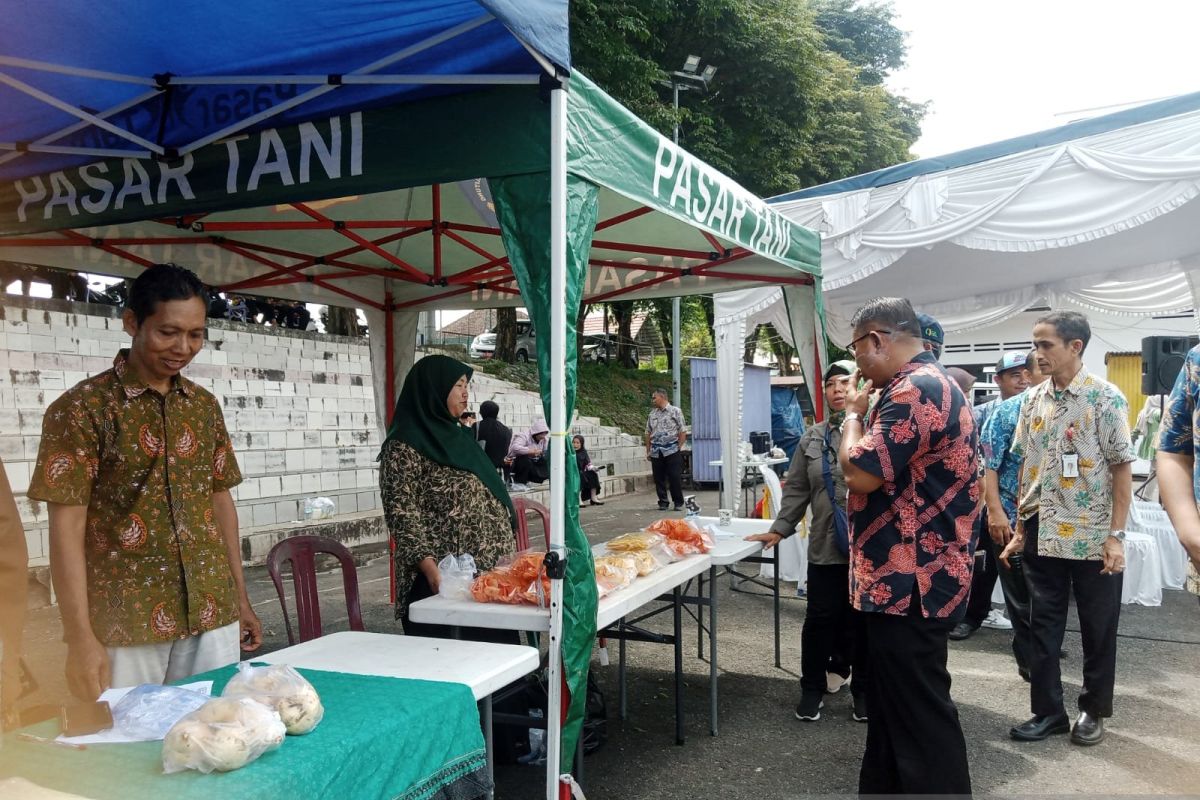 Anggota DPD RI pastikan Gerakan Pasar Murah di Belitung bantu rakyat 