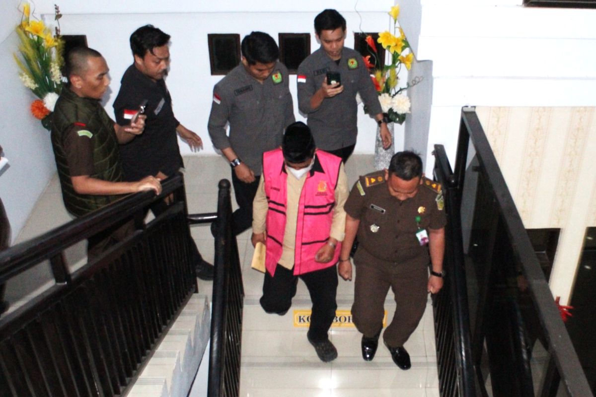 Mantan anggota DPRD Parepare korupsi pengadaan sapi ditahan jaksa