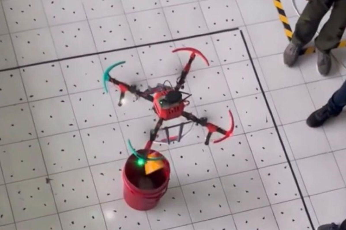 USU hadirkan drone otomasi AI pada kompetisi robot terbang