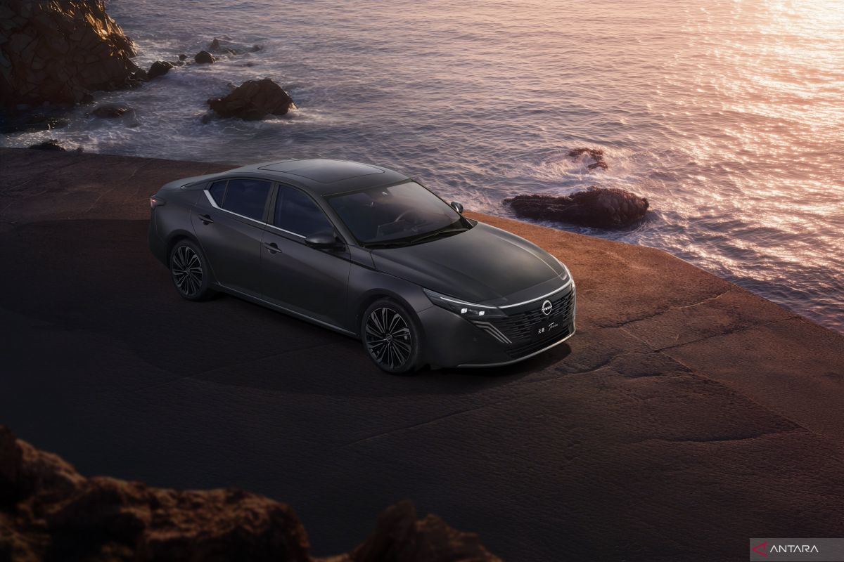 Nissan Teana menjadi kendaraan ICE pertama dengan Huawei HarmonyOS