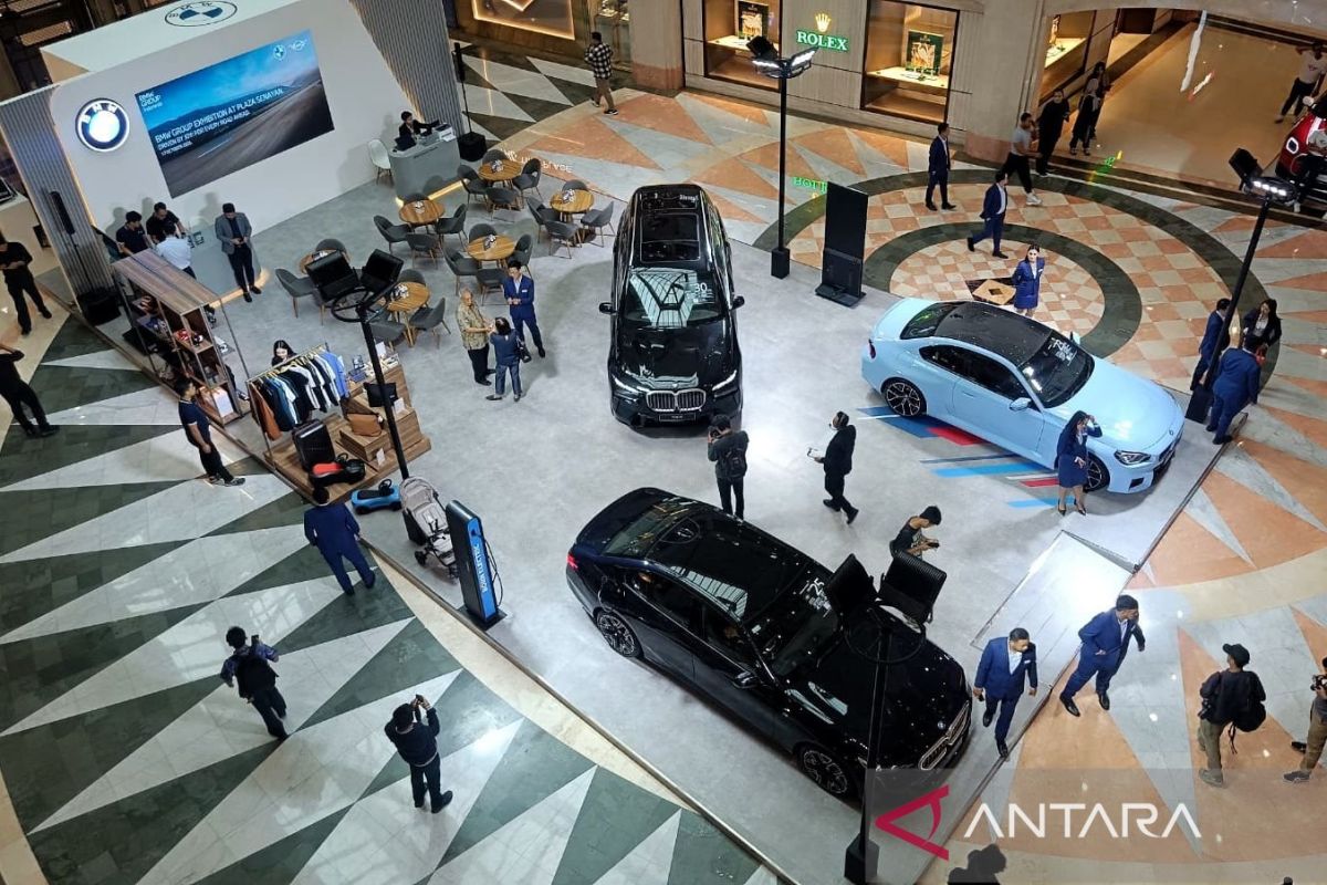 BMW dan MINI Indonesia kembali menggelar pameran di Plaza Senayan