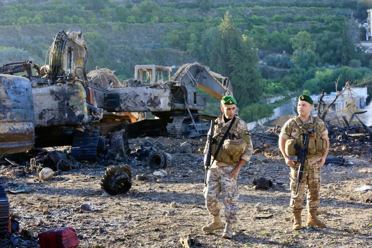 Lebanon tuding Israel serang peralatan rekonstruksi