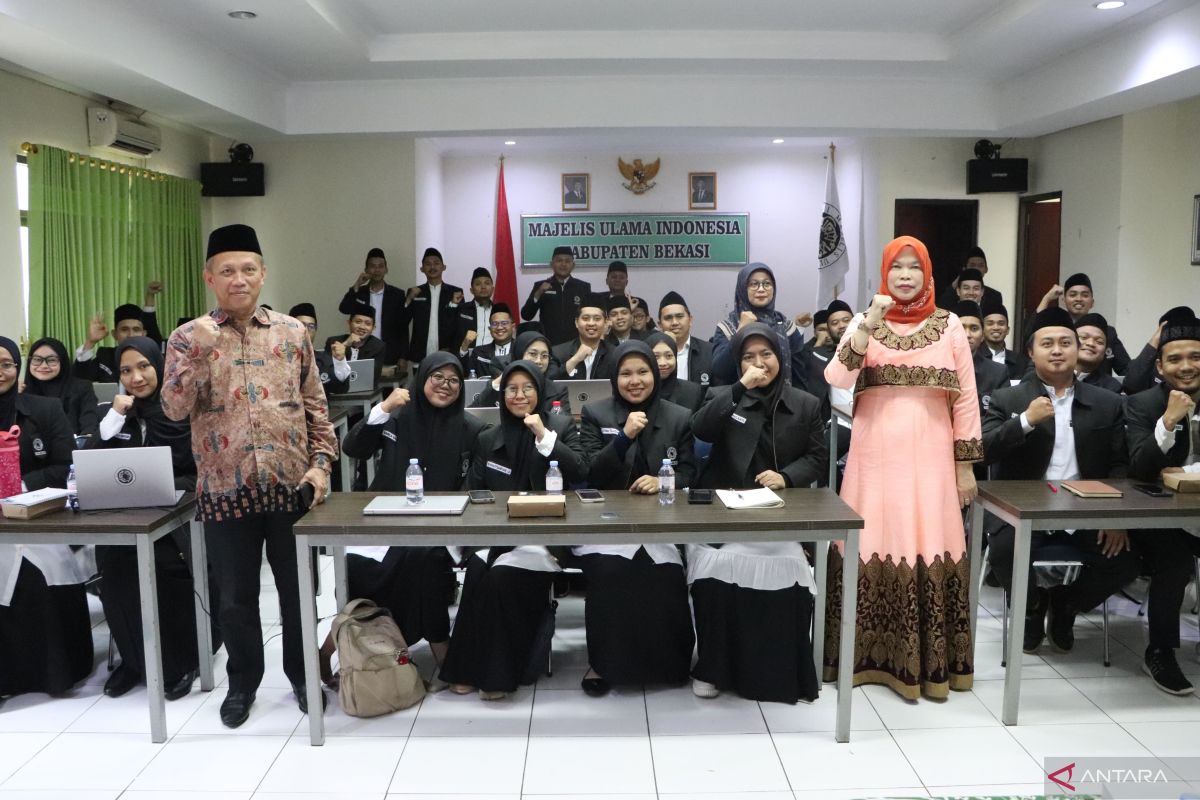 Pemkab Bekasi gembleng 40 mahasantri jadi ulama