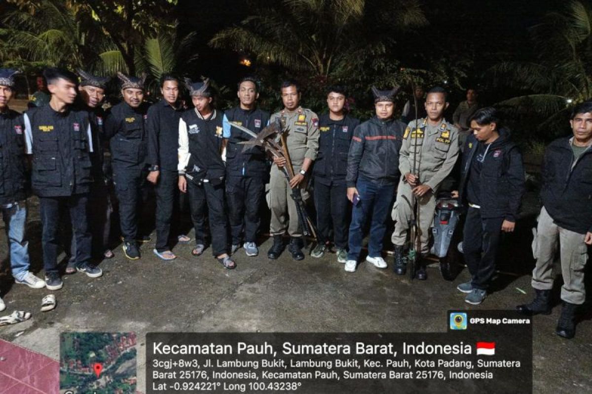 Wujudkan program 'Padang Sigap', Satpol PP dan tim gabungan gelar patroli di Kecamatan Pauh
