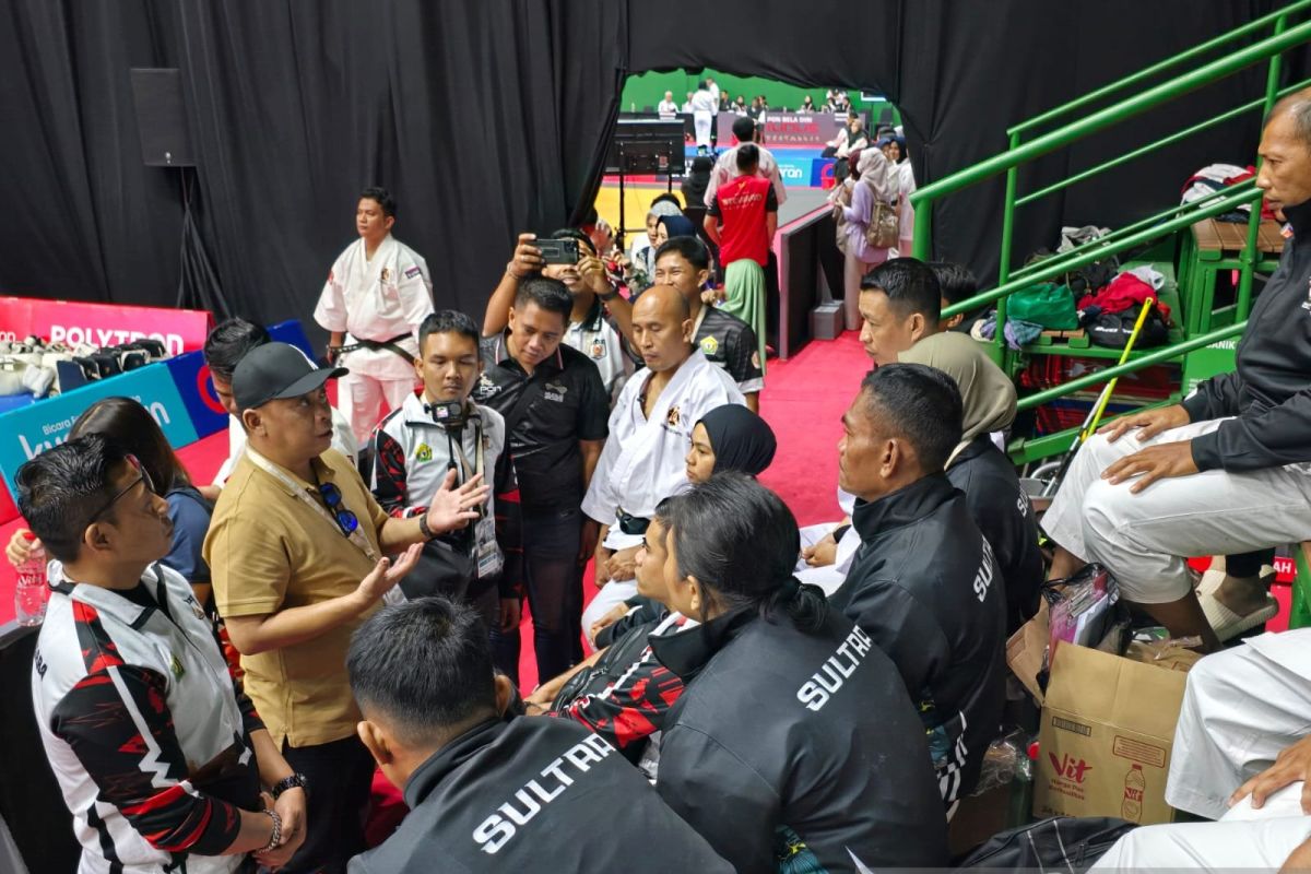 Ketum KONI Sultra Imbau para Atlet tampil tanpa beban di Arena PON Bela Diri 2025