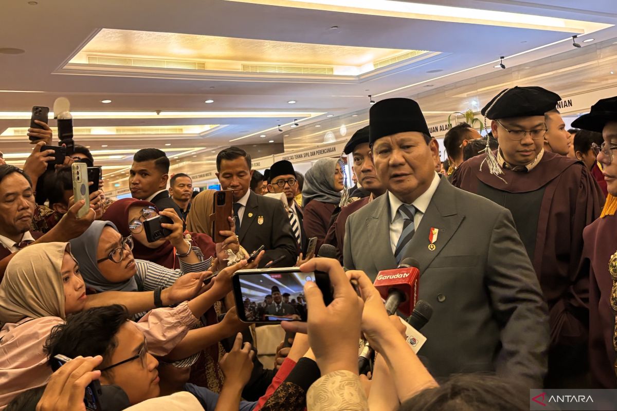 Prabowo praises BGN chief for returning Rp70 trillion in MBG funds