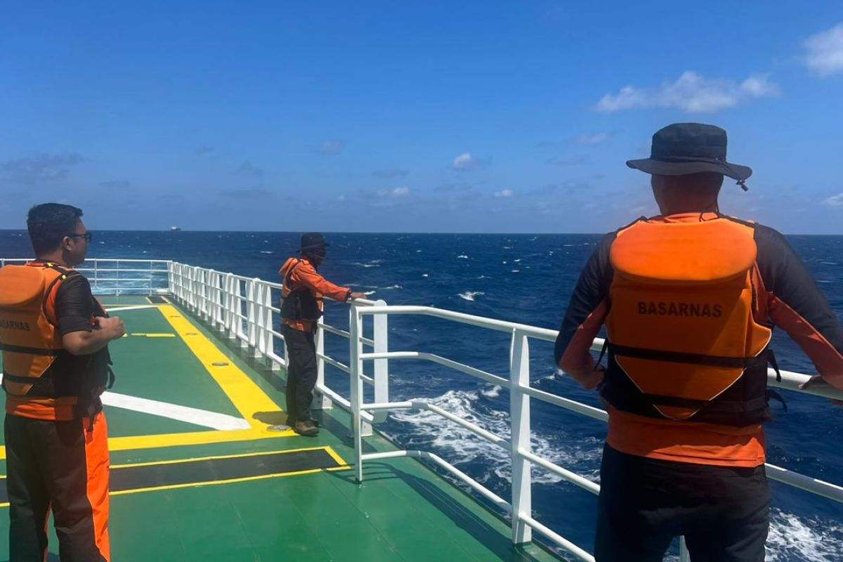 Pencarian kapal ambulans laut di Selat Makassar diperluas