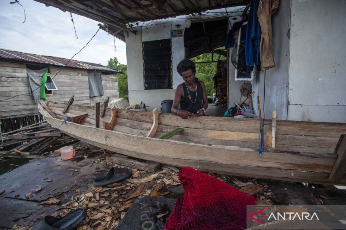 Begini kehidupan warga Suku Laut Pulau Gara yang masih mempertahankan tradisi hidup di pesisir