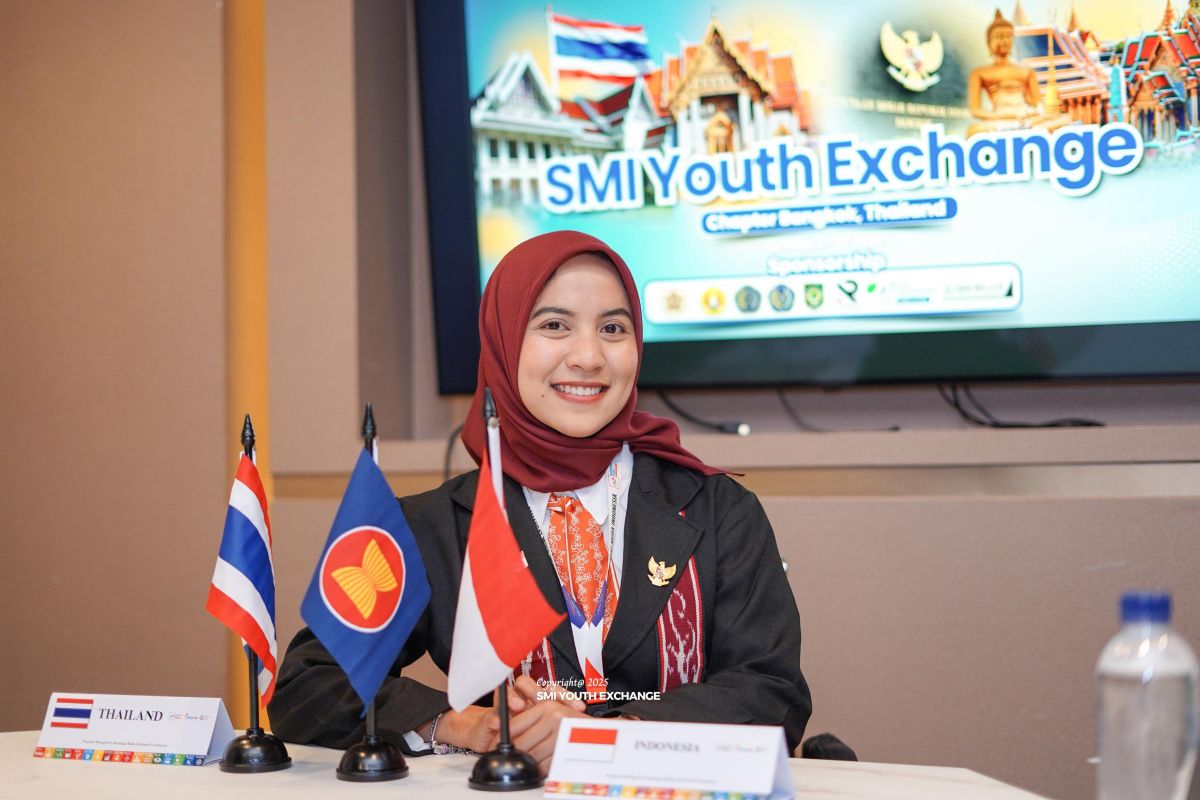 Mahasiswi FK UMS raih Best Participant di Youth Exchange Bangkok Thailand