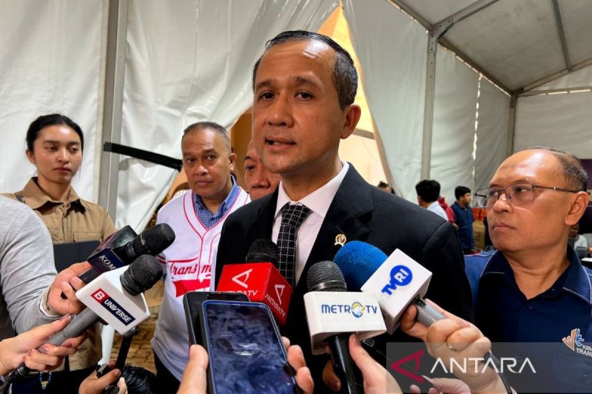 Minister seeks Transmigration Law revision for inclusive economy