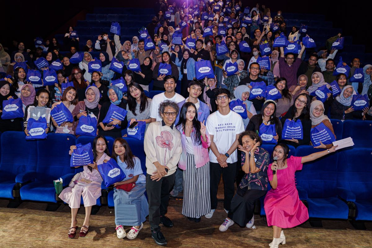 Indofood CBP bersama ribuan penonton Nonton Bareng "Rangga & Cinta" di 4 kota besar Indonesia