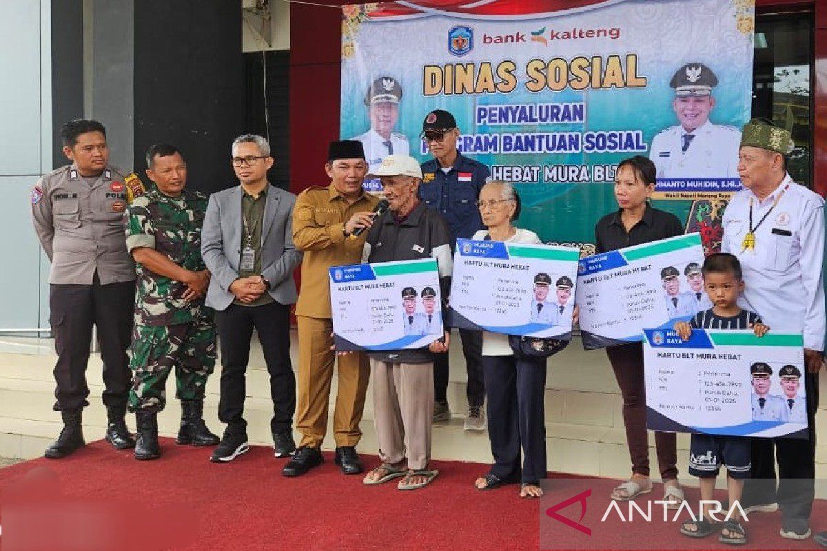 1.100 warga miskin Murung Raya terima bantuan Kartu Hebat BLT