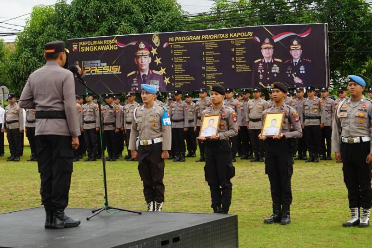 Polres Singkawang pecat dua anggota karena langgar kode etik