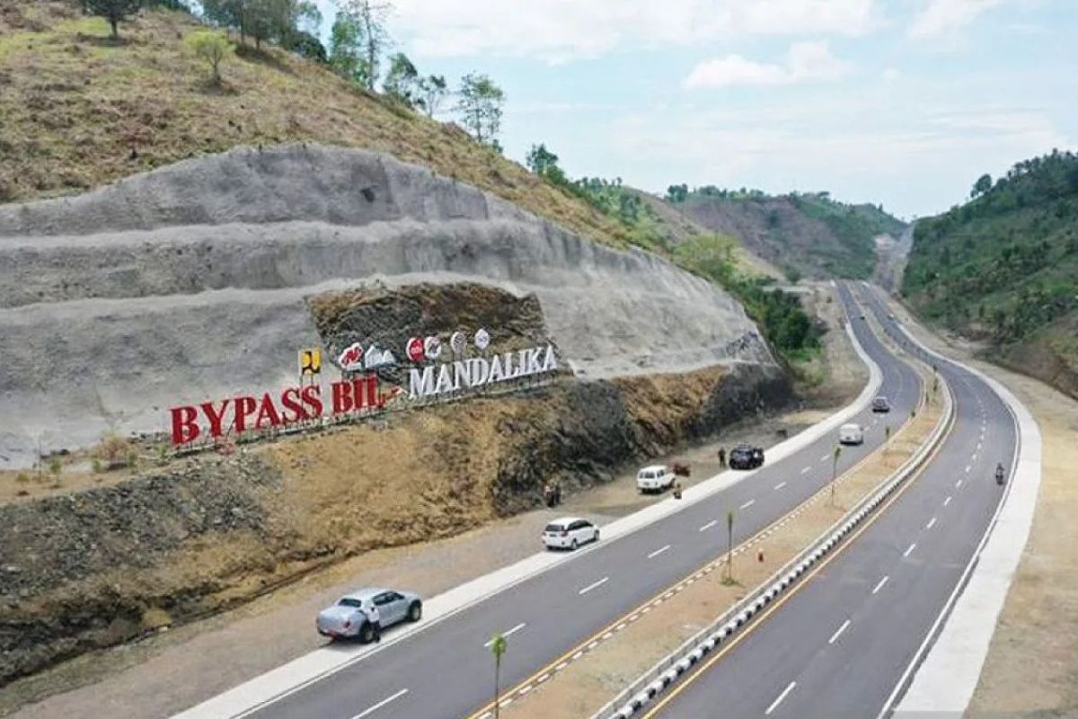 Saat kota wisata butuh jalan alternatif