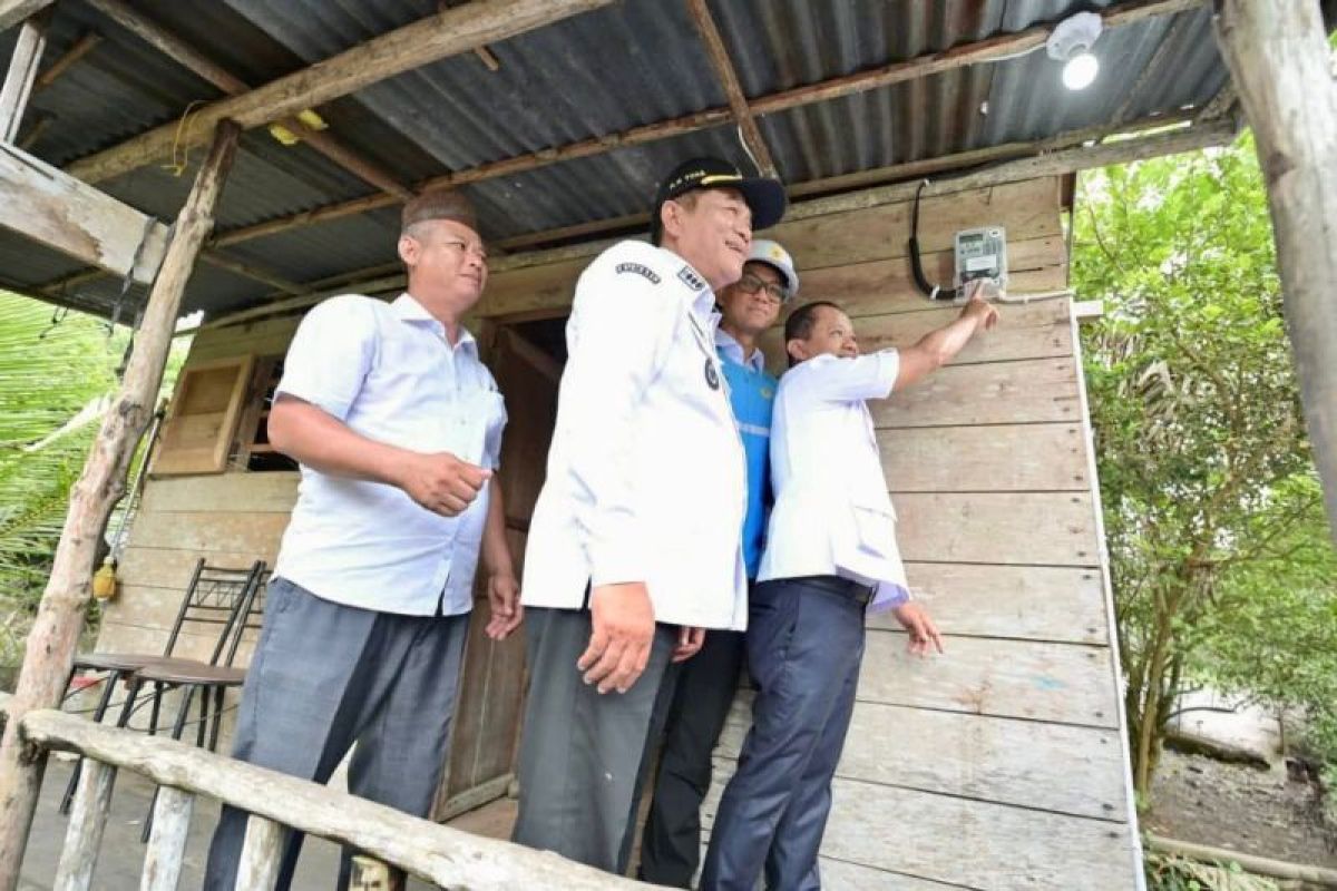 Merdeka dari kegelapan, cerita warga nikmati listrik lewat BPBL PLN