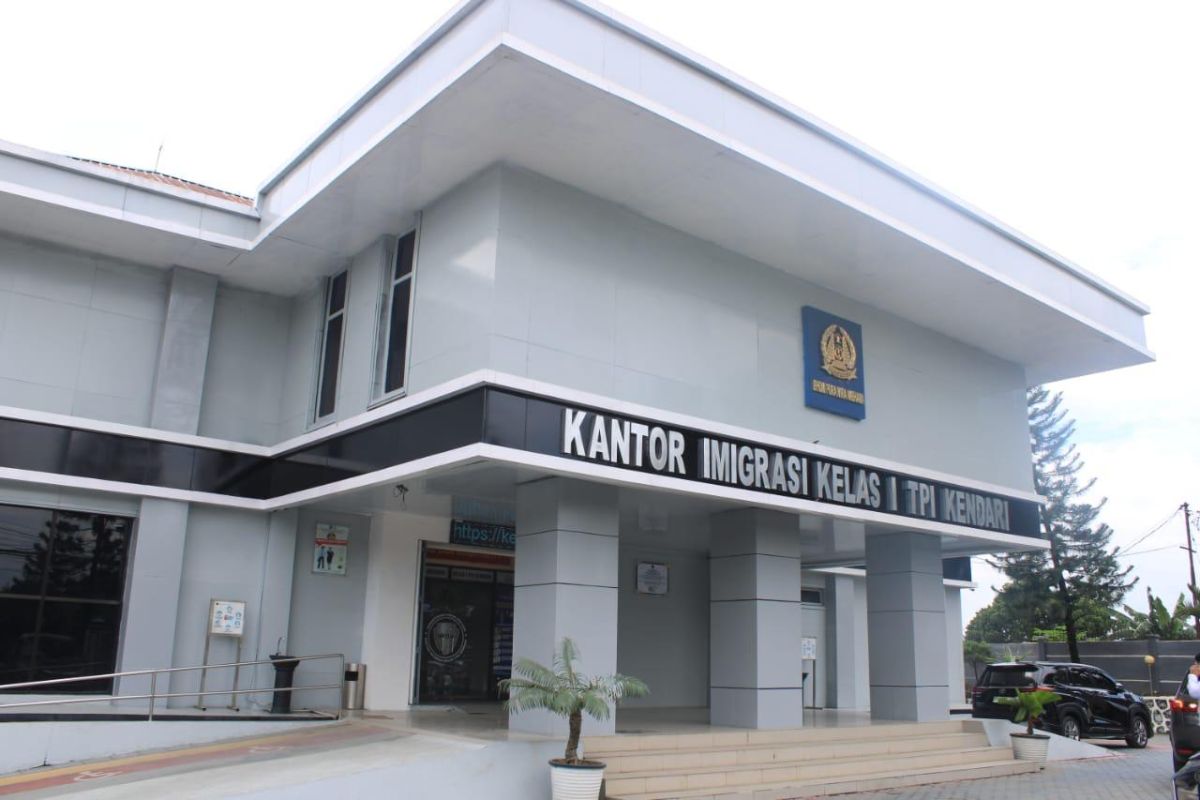 Imigrasi Kendari lampaui target PNBP capai Rp30,6 miliar per September