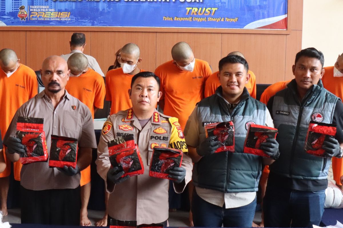 Untuk kelabui petugas, sabu 12 kg disamarkan dalam truk muat jeruk