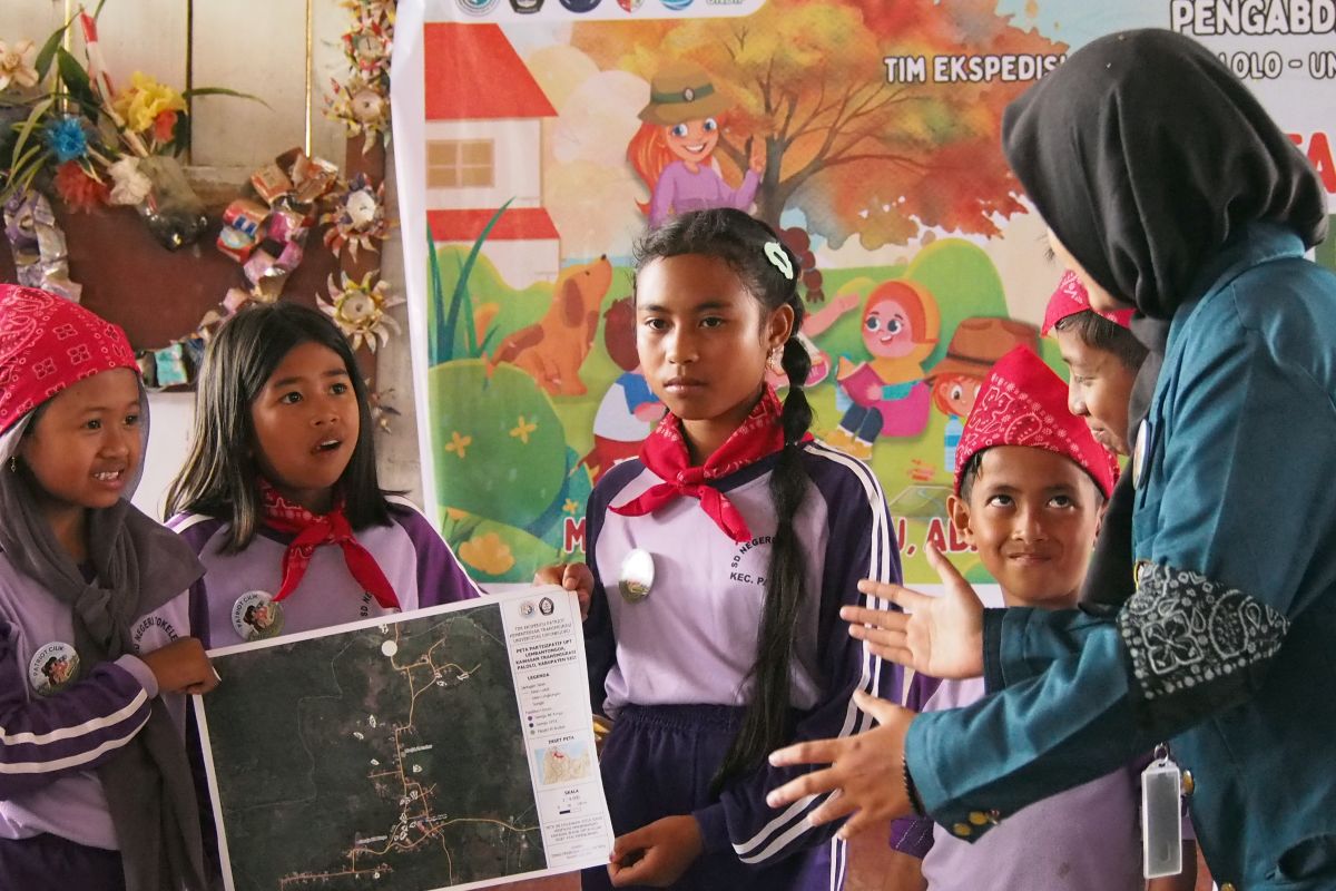 Tim Ekspedisi Patriot latih literasi spasial siswa SDN Tokelemo Sigi