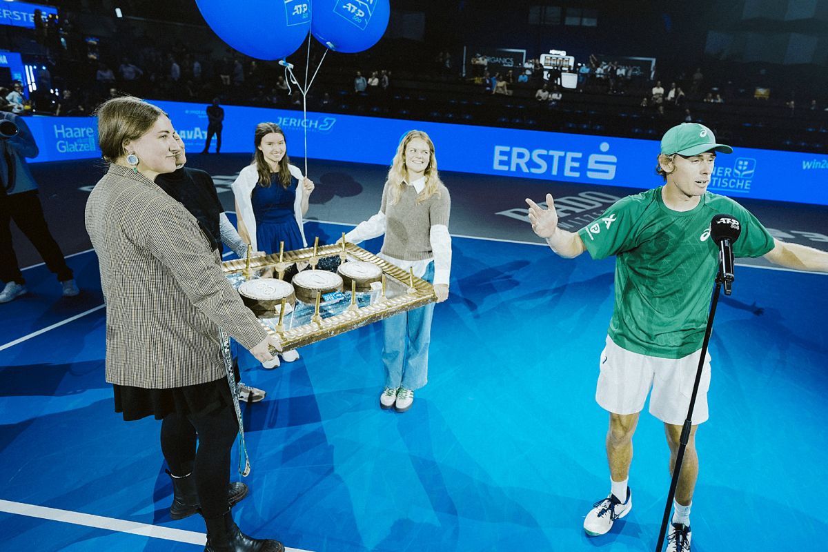 De Minaur catat kemenangan ke-300 dalam kariernya di Wina