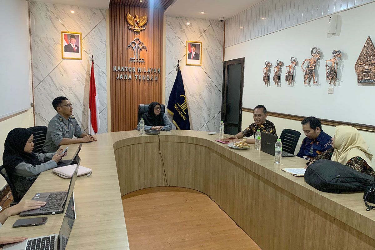 Kemenkum-Pemkab Banjarnegara evaluasi Perbup Layanan Perizinan