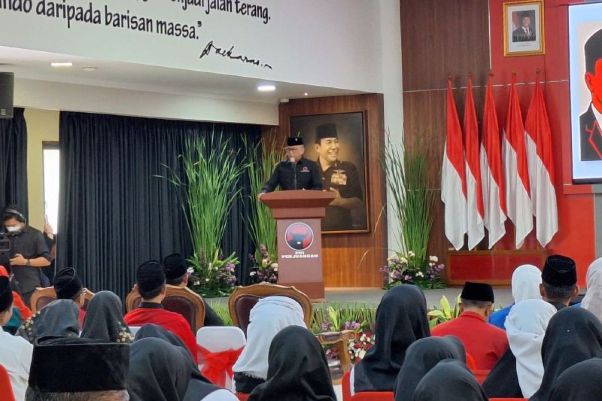 Hasto sebut Megawati titip pesan resolusi jihad di Hari Santri Nasional