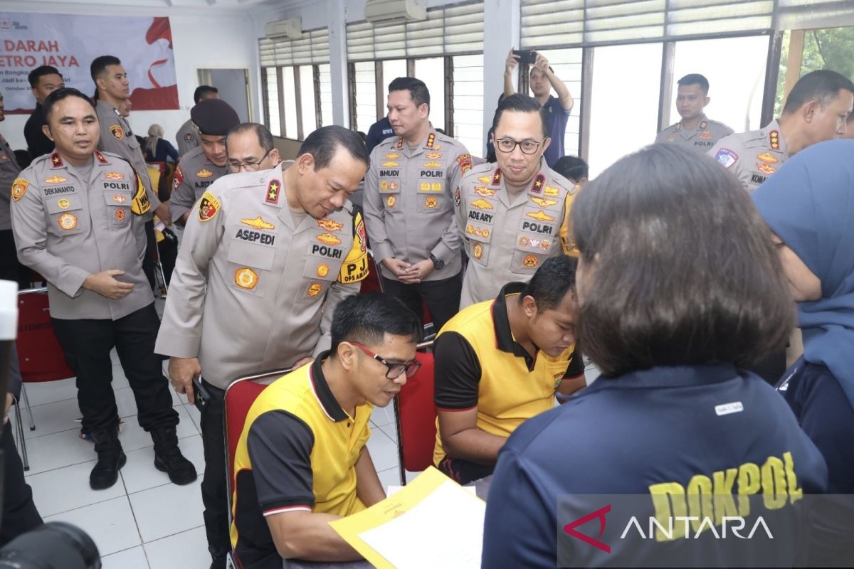 Polda Metro Jaya gelar baksos peringati hari jadi ke-74 Humas Polri