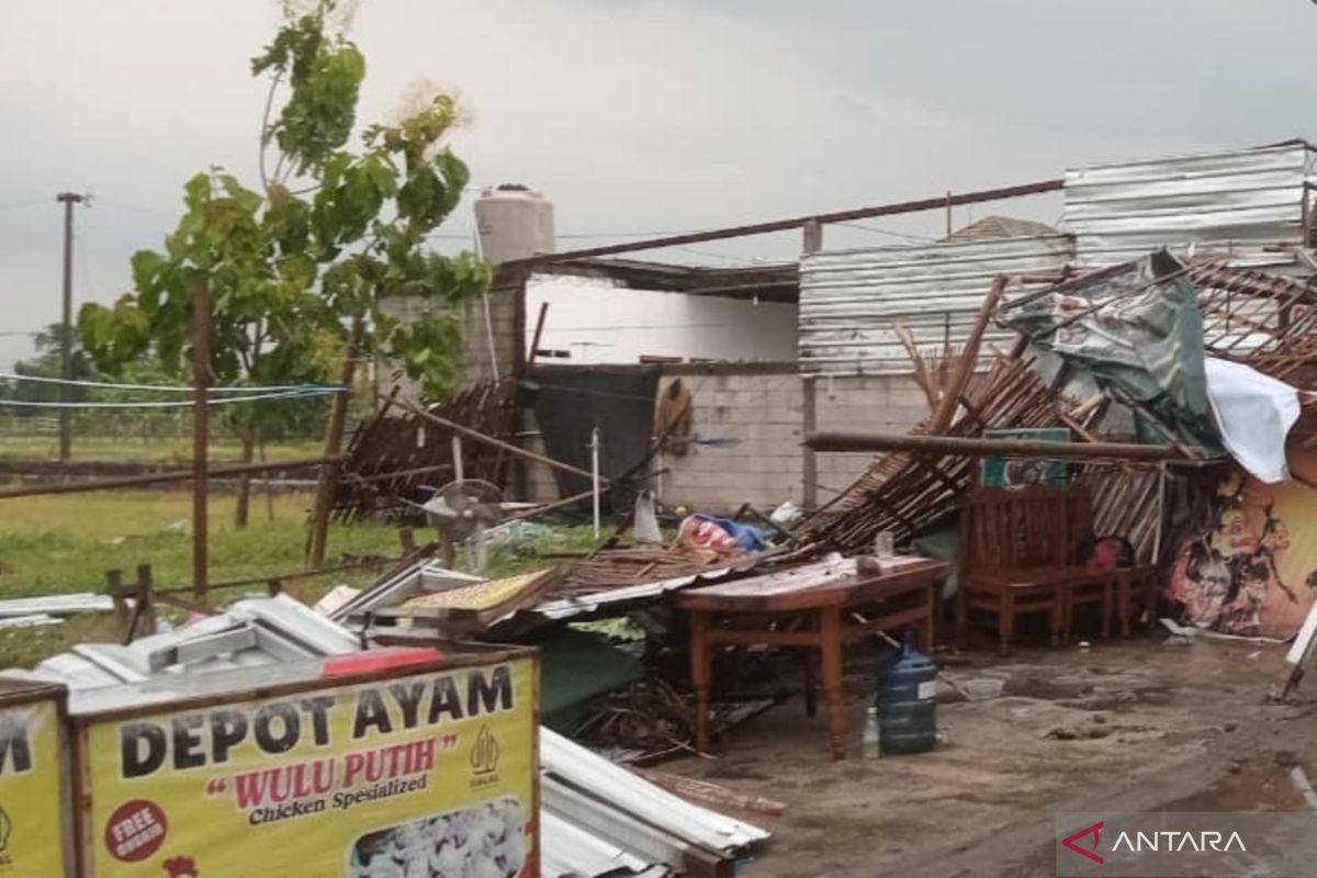 BNPB: Angin kencang rusak rumah hingga kandang sentra pertanian Klaten