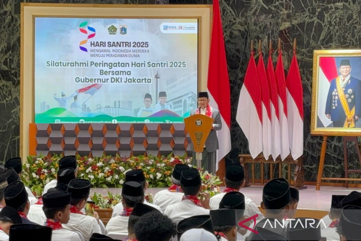 Pramono soroti peran santri sebagai penjaga moral bangsa