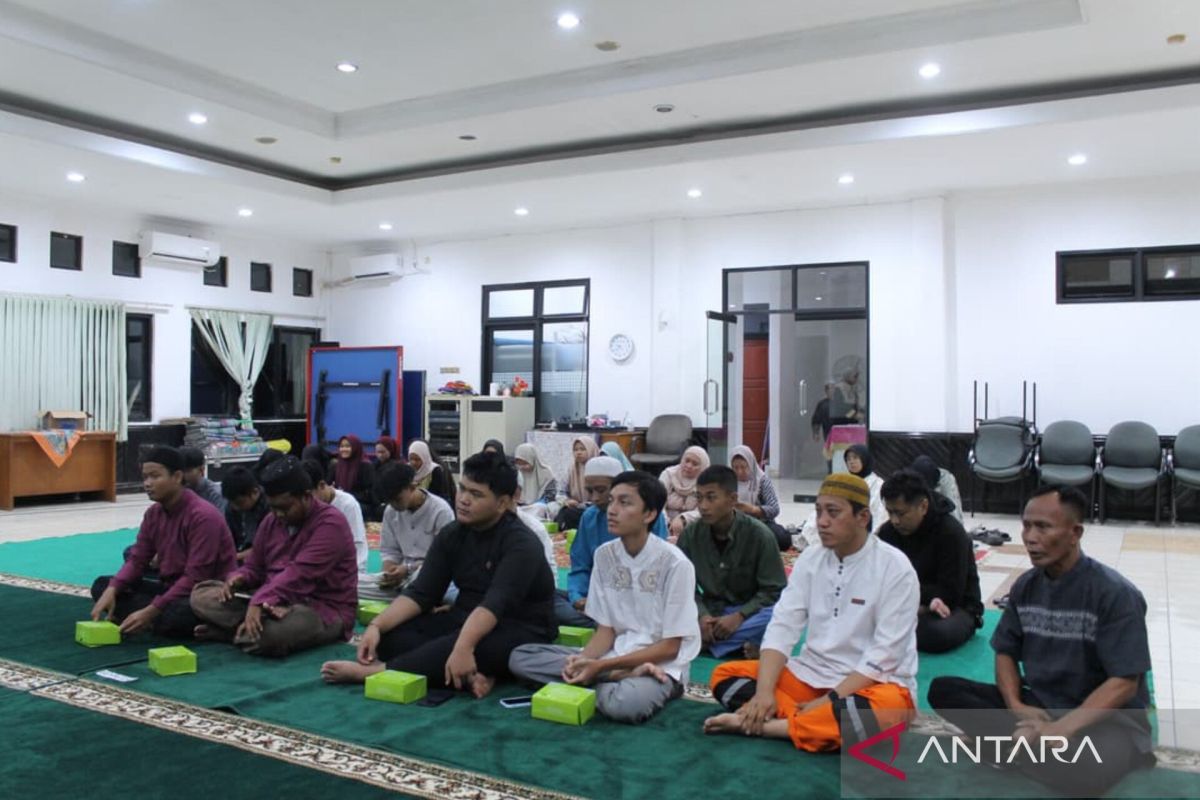 Cegah tawuran, Kelurahan Cawang gencarkan program "Magrib Mengaji"