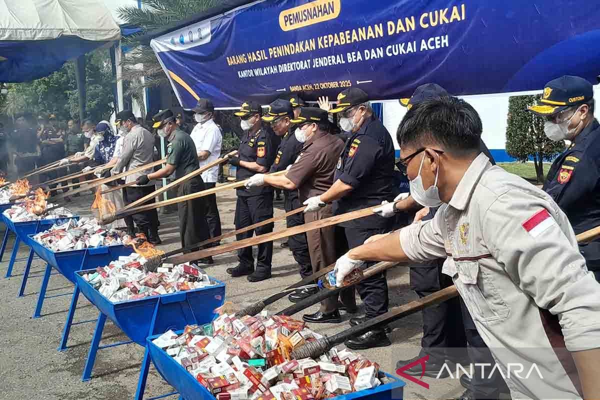 Bea Cukai Aceh musnahkan 6,3 juta batang rokok ilegal