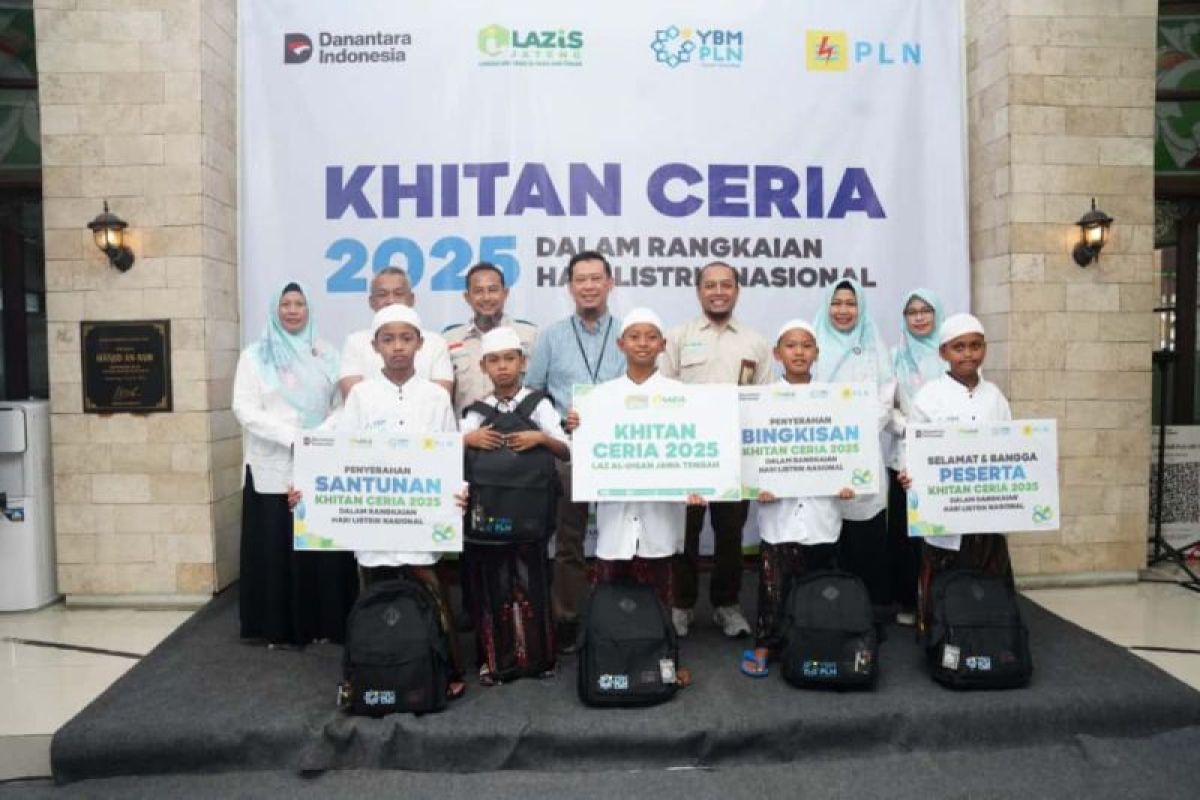 PLN UID Jateng-DIY bersama LAZiS gelar khitan ceria pada Hari Listrik Nasional