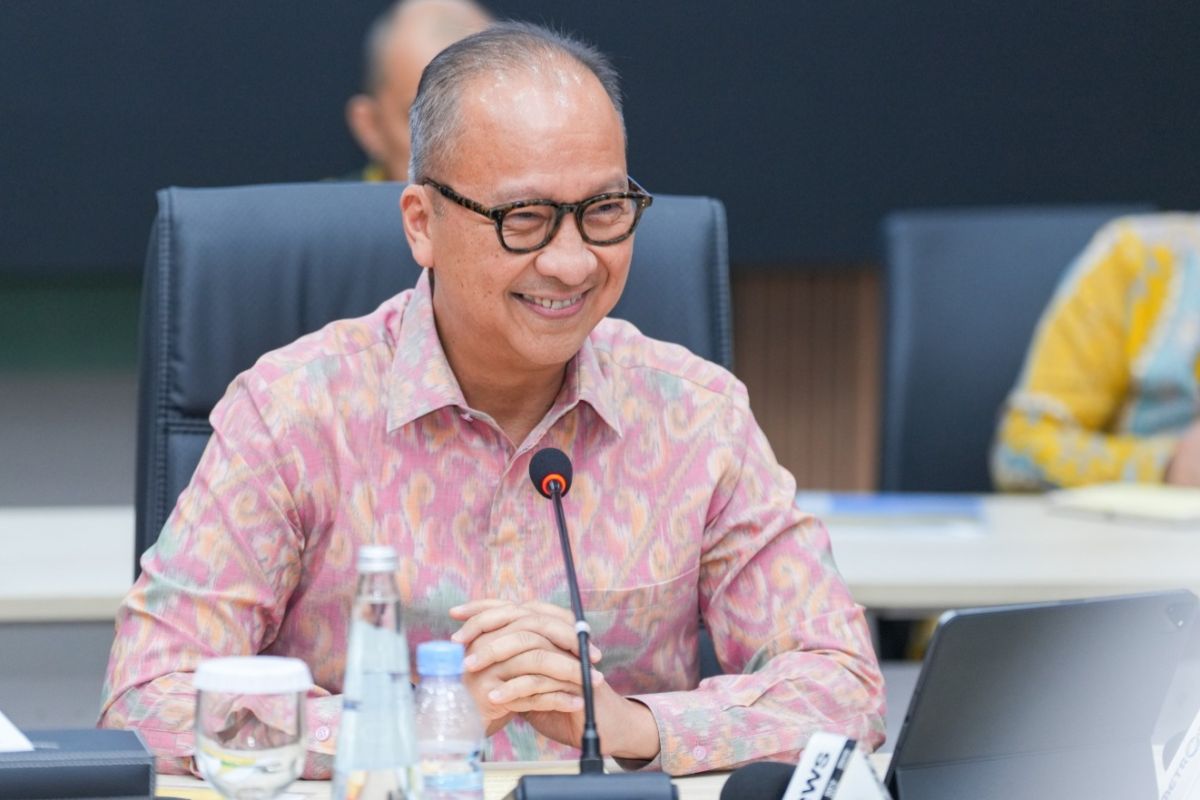 Minister confirms industry ready to launch national car project