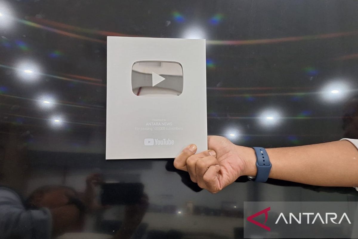 Youtube apresiasi Antaranews dengan Silver Creator Award