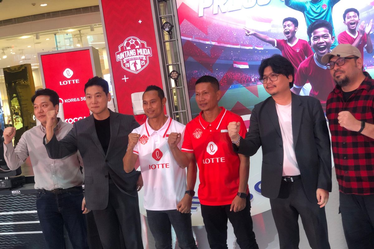 Atep-Ismed bimbing 40 pesepak bola muda menjadi bintang masa depan