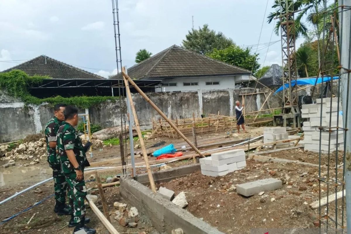 TNI AU builds kitchens to support free nutritious meal program