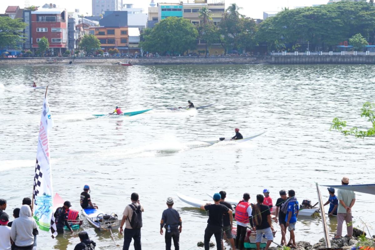 Lestarikan budaya maritim, Pemprov Sulsel gelar Katinting Race