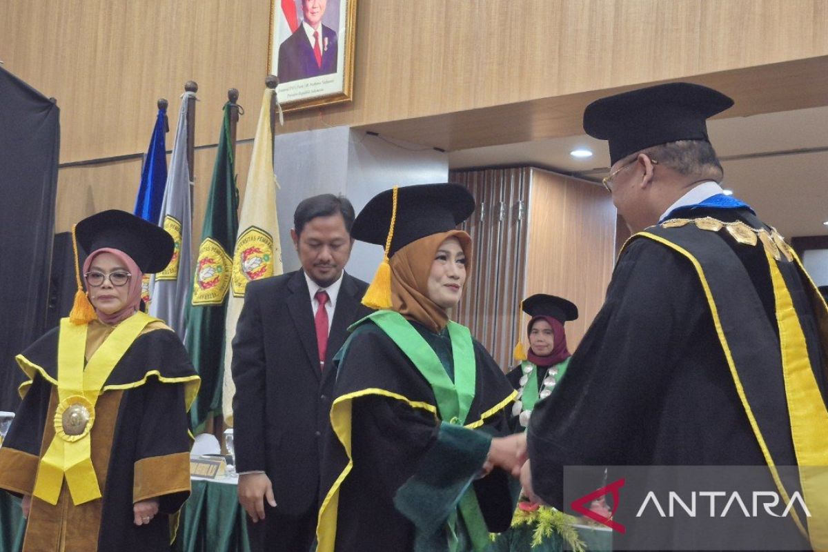 UPN Veteran Jatim kukuhkan dua guru besar perkuat riset dan reputasi