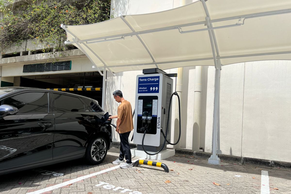 PLN siagakan SPKLU bergerak pada libur Natal-Tahun Baru