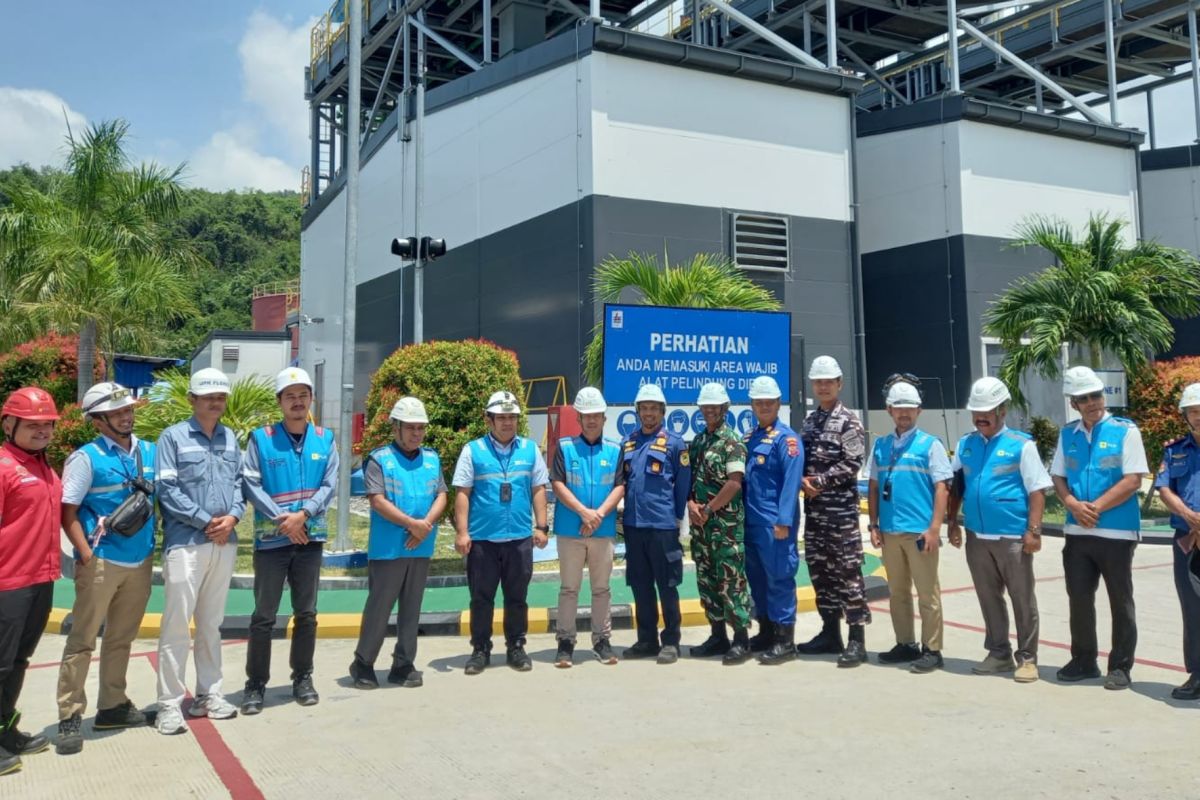 Pemkab Mabar dan PLN berkolaborasi tangani kebakaran di Labuan Bajo
