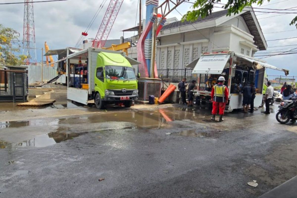 Pemkot : 25 mesin pompa bekerja sedot banjir Kota Semarang