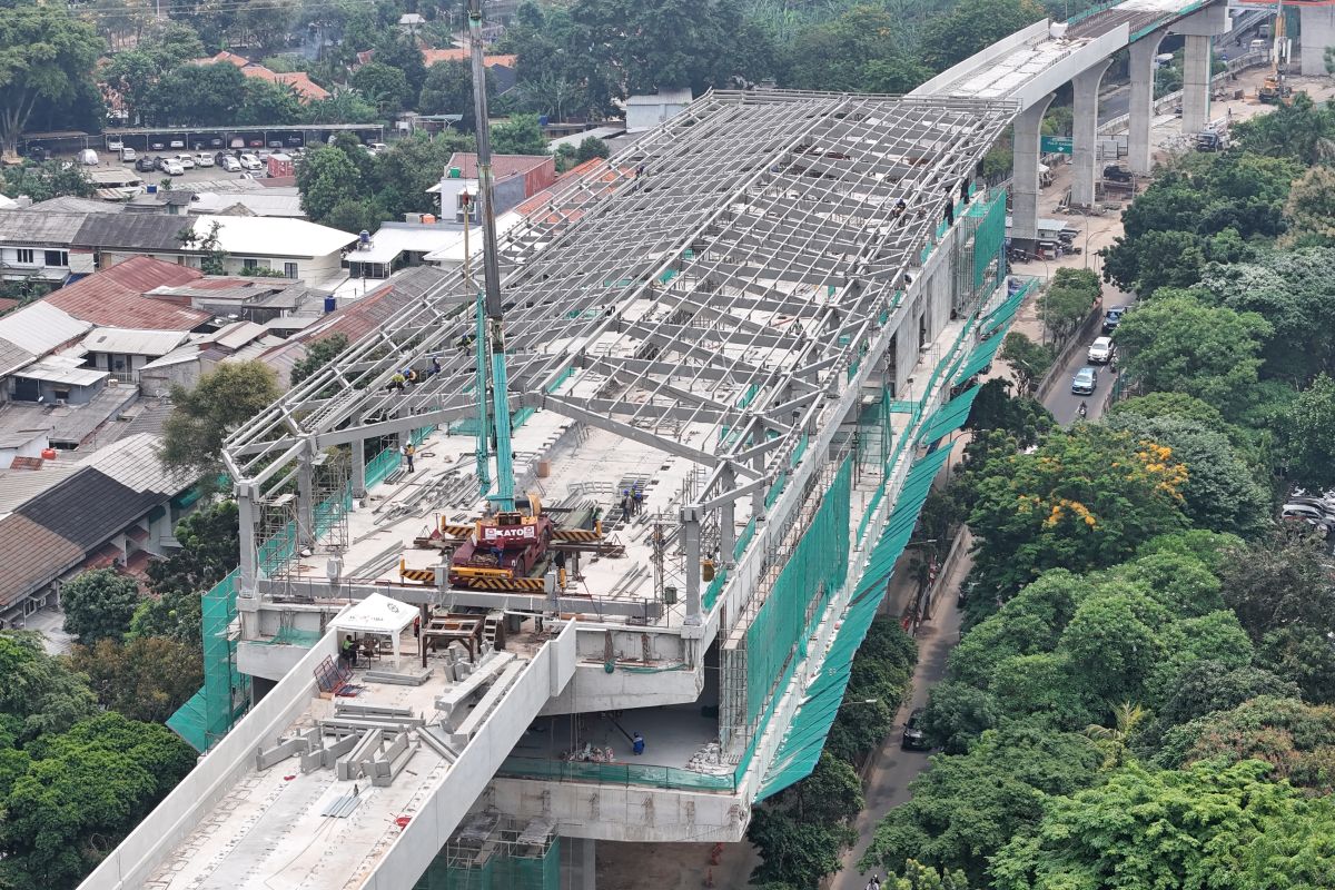 Pembangunan LRT Jakarta Fase 1B capai 75 persen