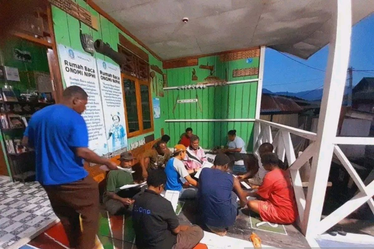 Perempuan Adat Papua sebut Rumah Baca Yoboy wadah belajar berbasis budaya adat