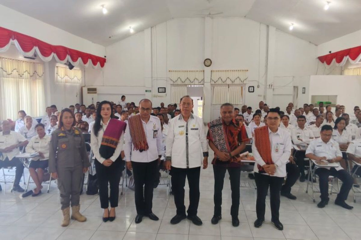 Kemenkum NTT mengukuhkan 127 Posbakum Malaka perluas layanan hukum gratis