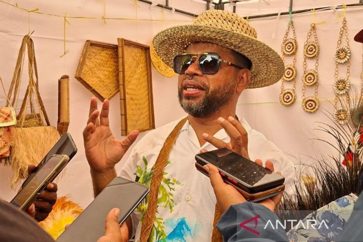 Filep Wamafma: Kurikulum peradaban harus masuk muatan lokal di Tanah Papua