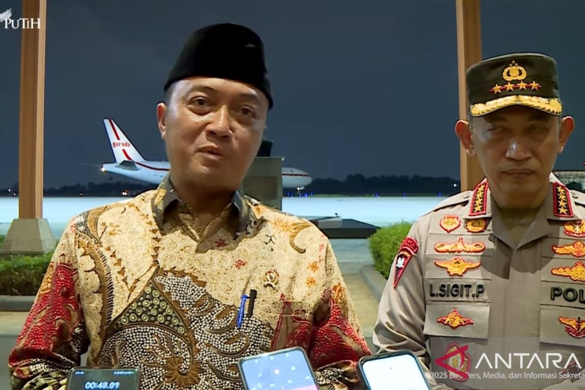 Prabowo beri arahan Kapolri jelang berangkat ke KTT ASEAN